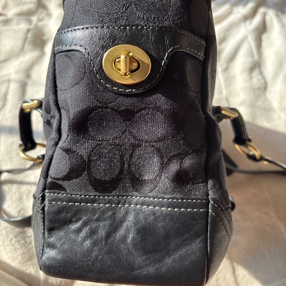 Coach Shoulder Bag 10630 - Picture 3 of 10